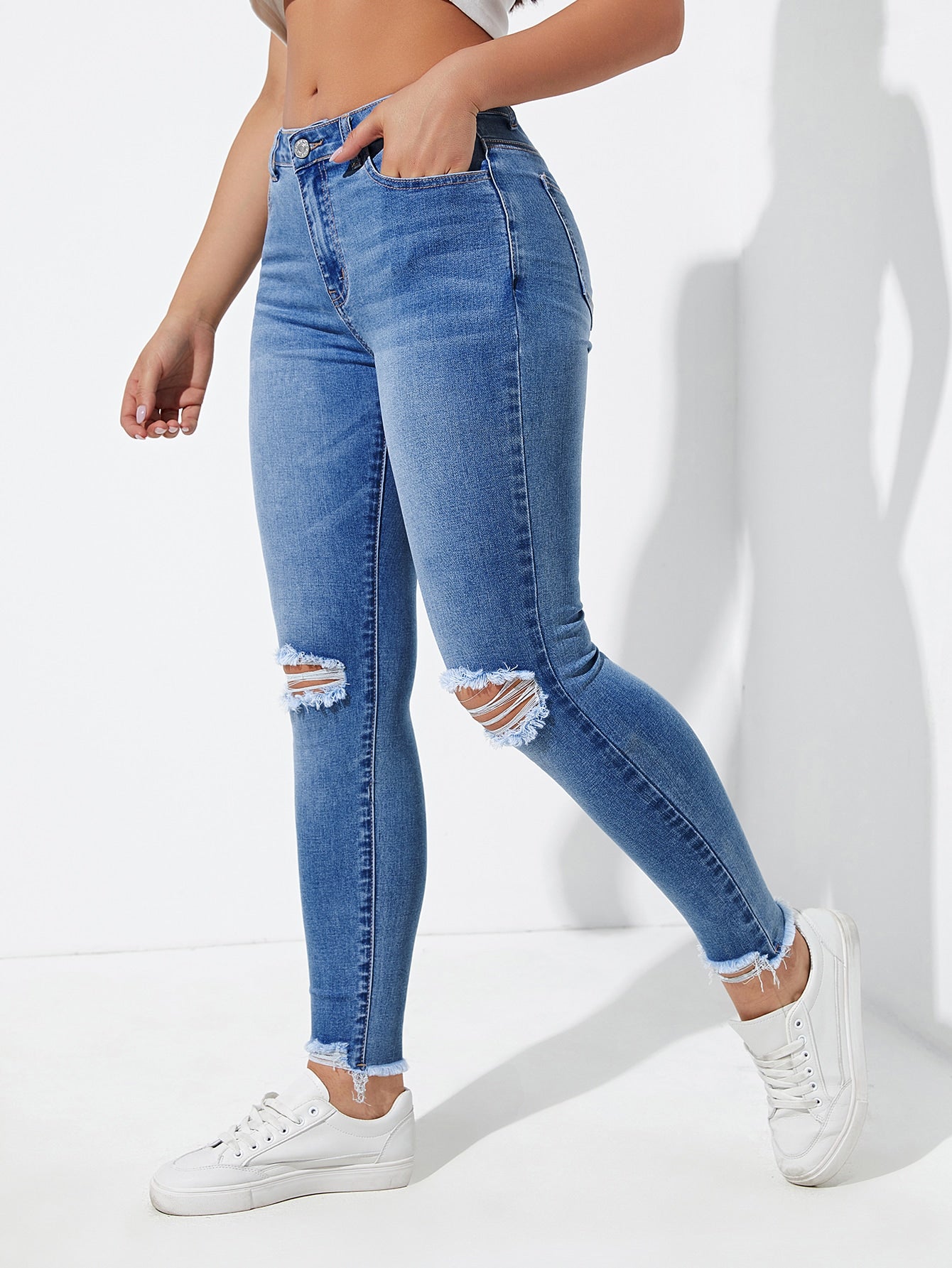 Blugi Dama, Croiala Slim Fit, Tiv Nefinisat, Ripped & Distressed