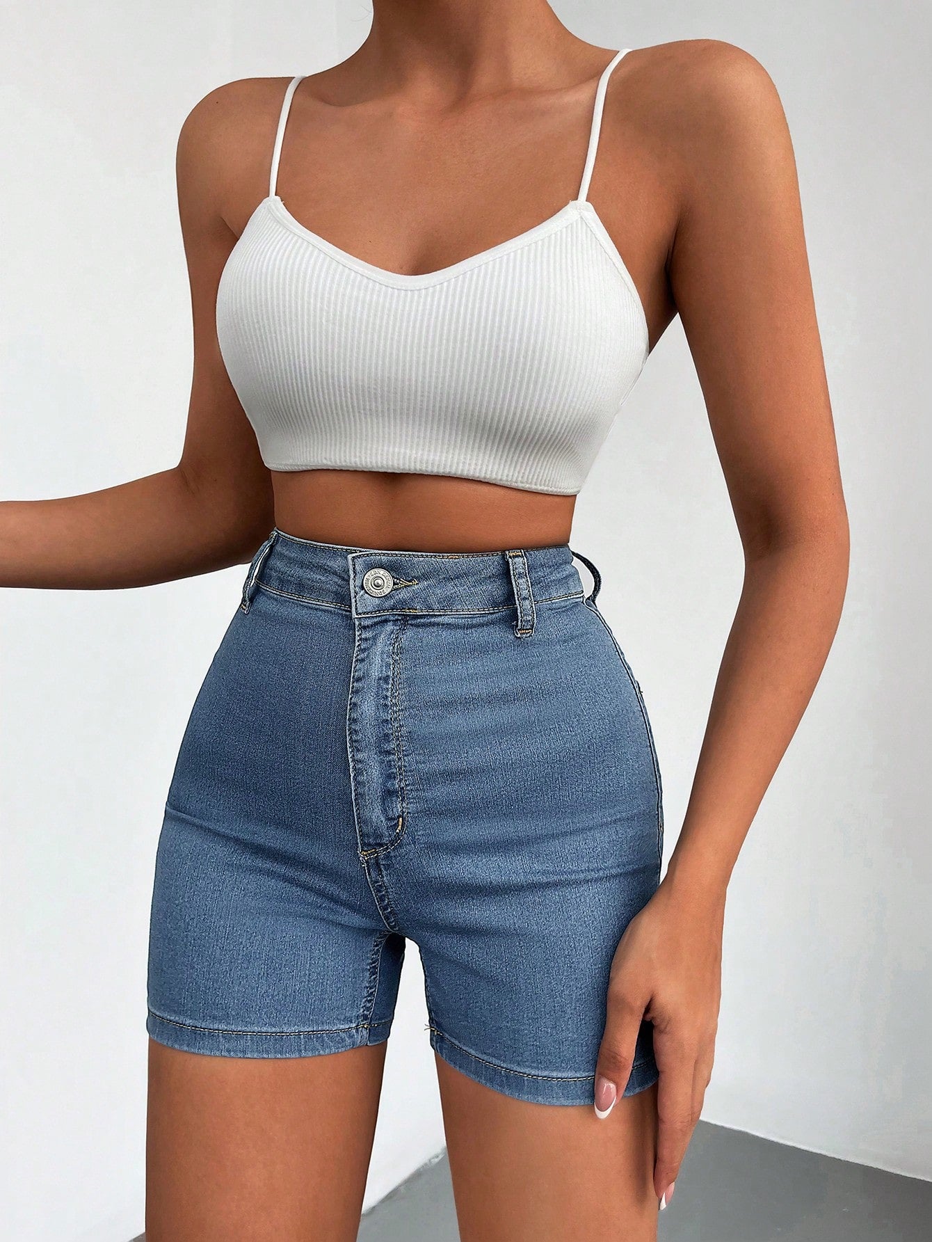 Blugi Dama, Scurti, Croiala Slim-Fit & Talie Inalta