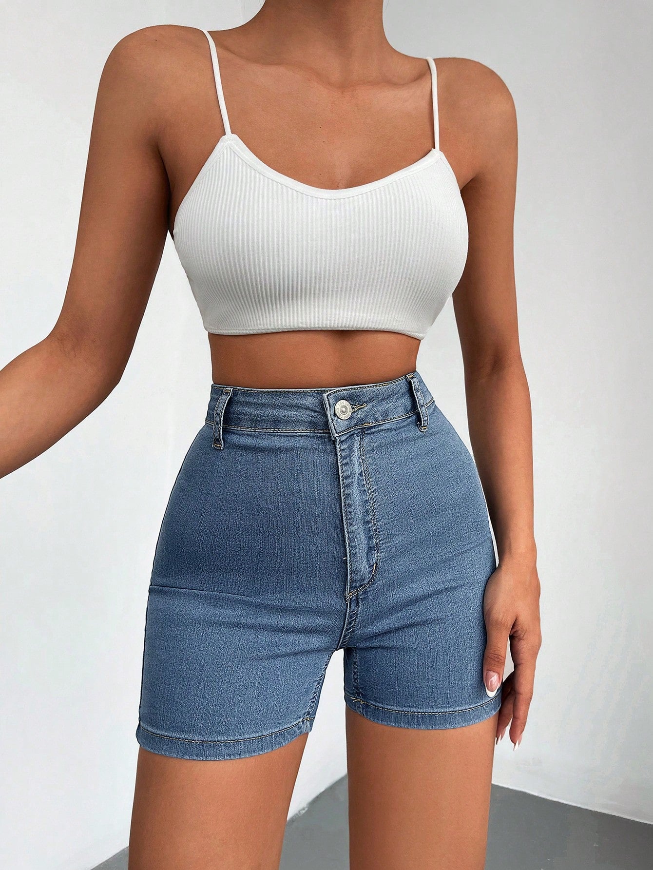 Blugi Dama, Scurti, Croiala Slim-Fit & Talie Inalta