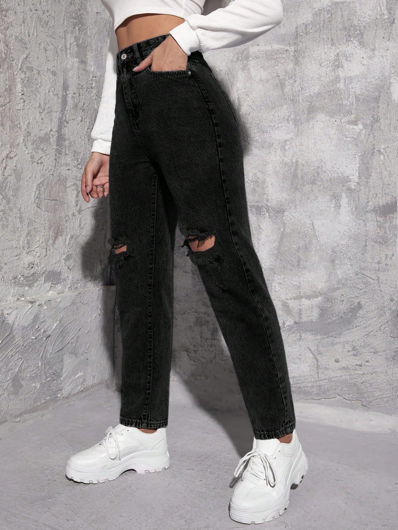 Blugi Dama, Croiala Mom Fit, Ripped & Distressed