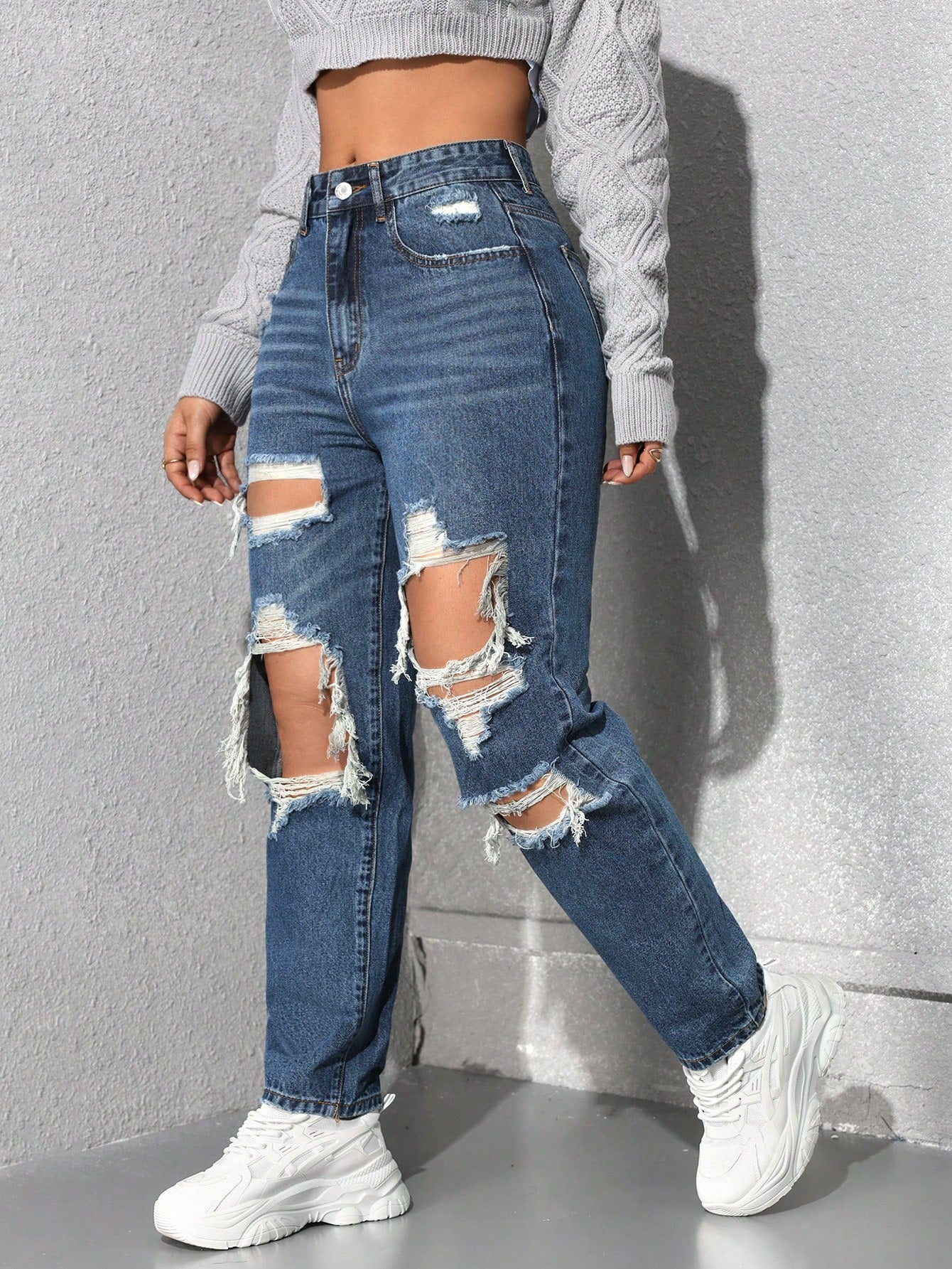 Blugi Dama, Croiala Mom Fit, Ripped & Distressed